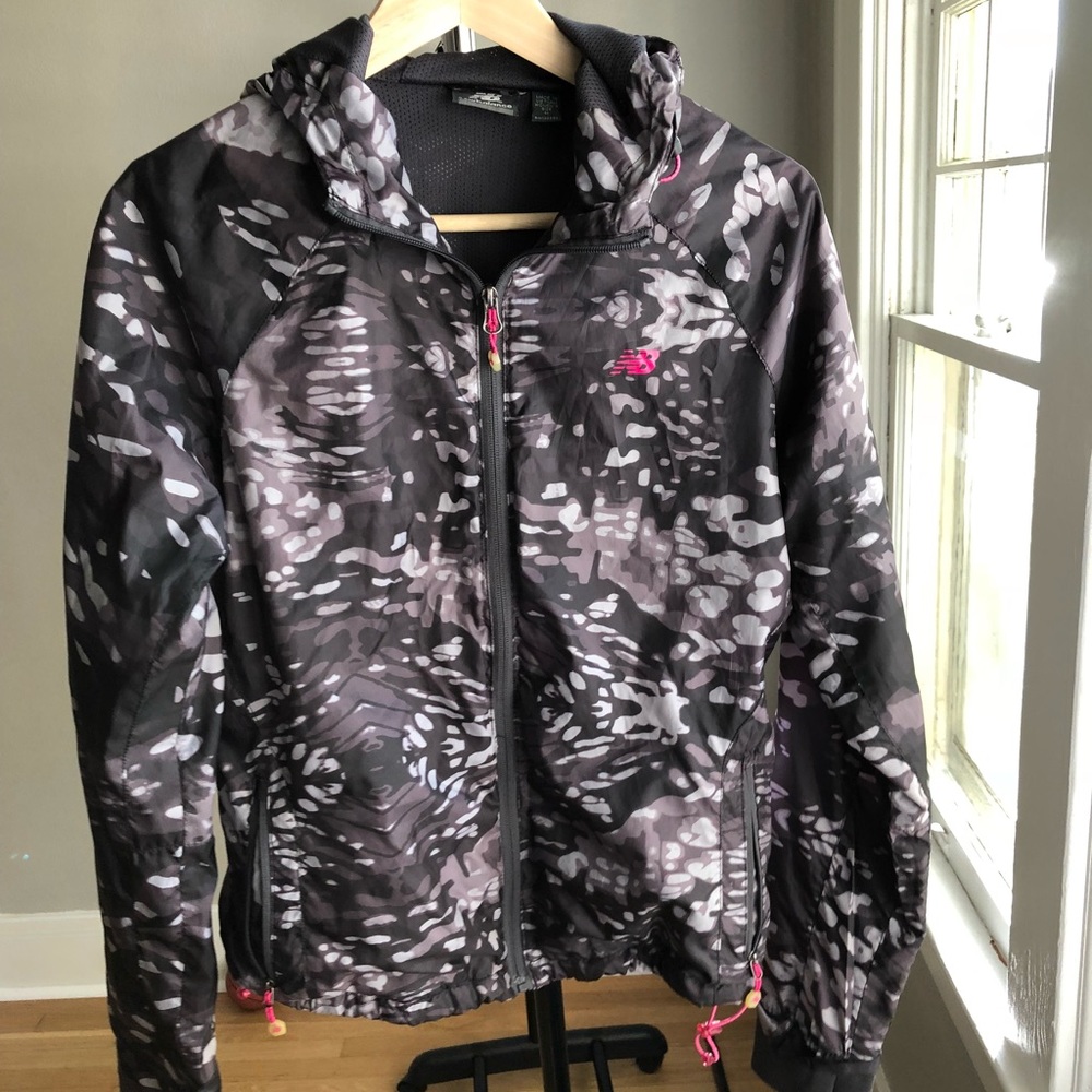 Women New Balance Wind Breaker.